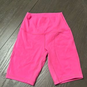 Wunder Train Contour Fit High Rose Short 9”